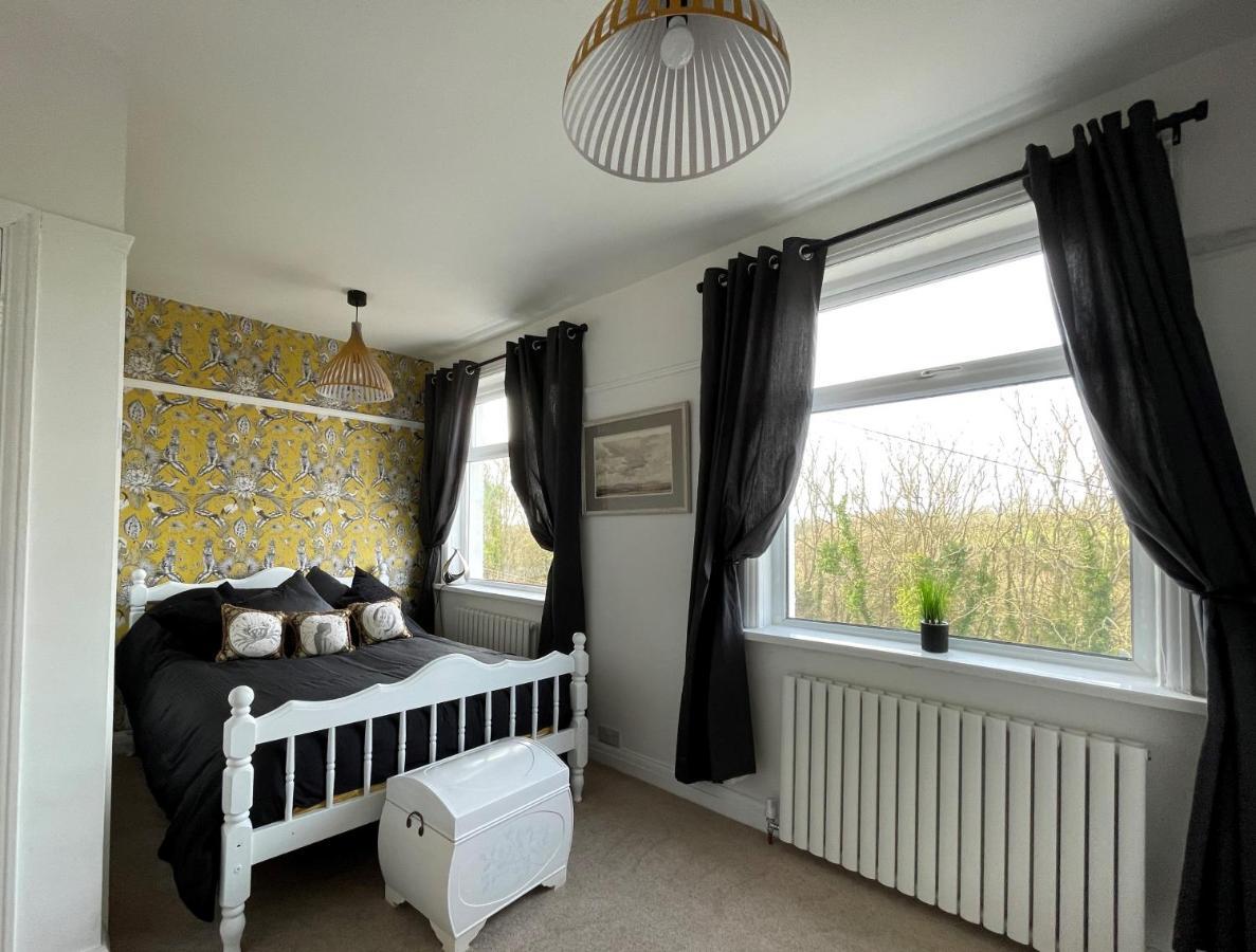 Villa Coastal Cwtch à Milford Haven Extérieur photo