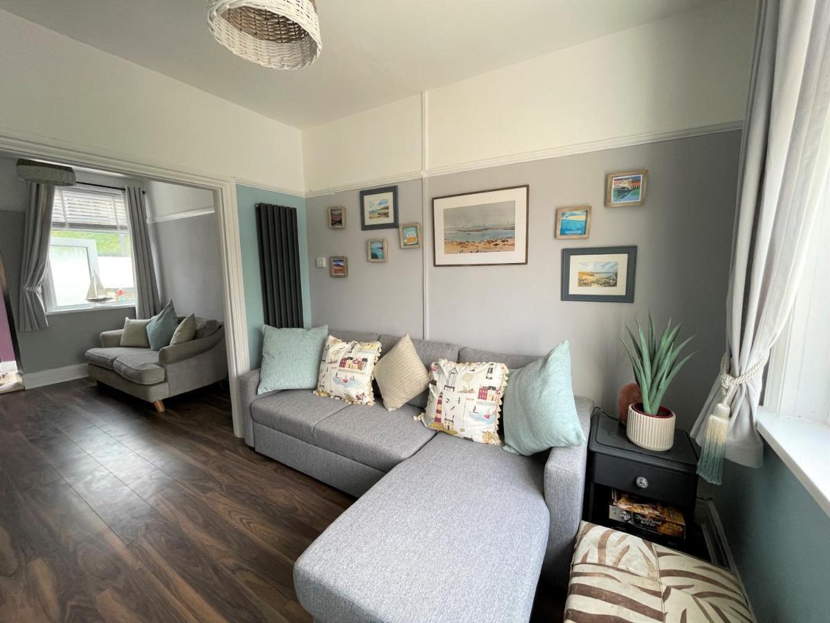 Villa Coastal Cwtch à Milford Haven Extérieur photo